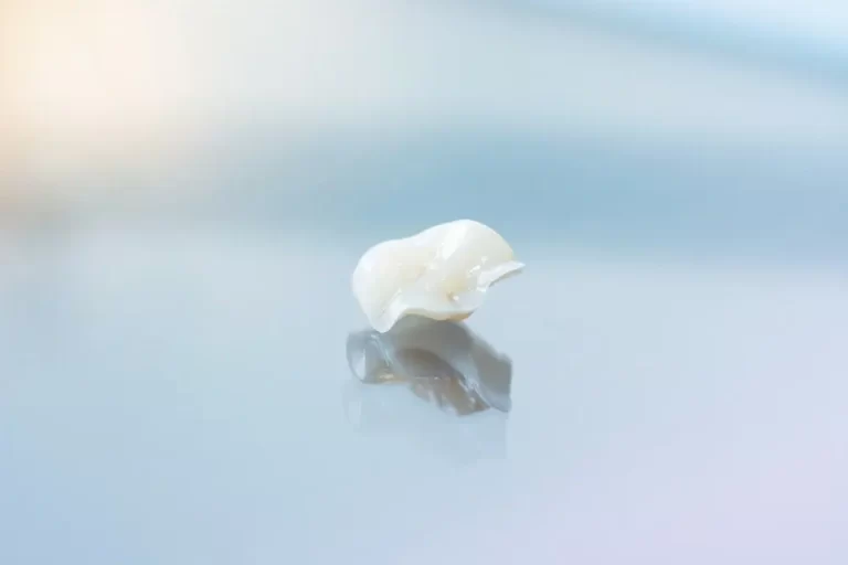 5 Signs of a Cracked Tooth and When to Seek Treatment